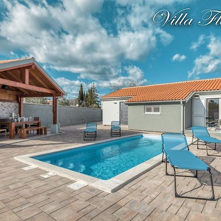 Villa Flores Kavran Exterior photo